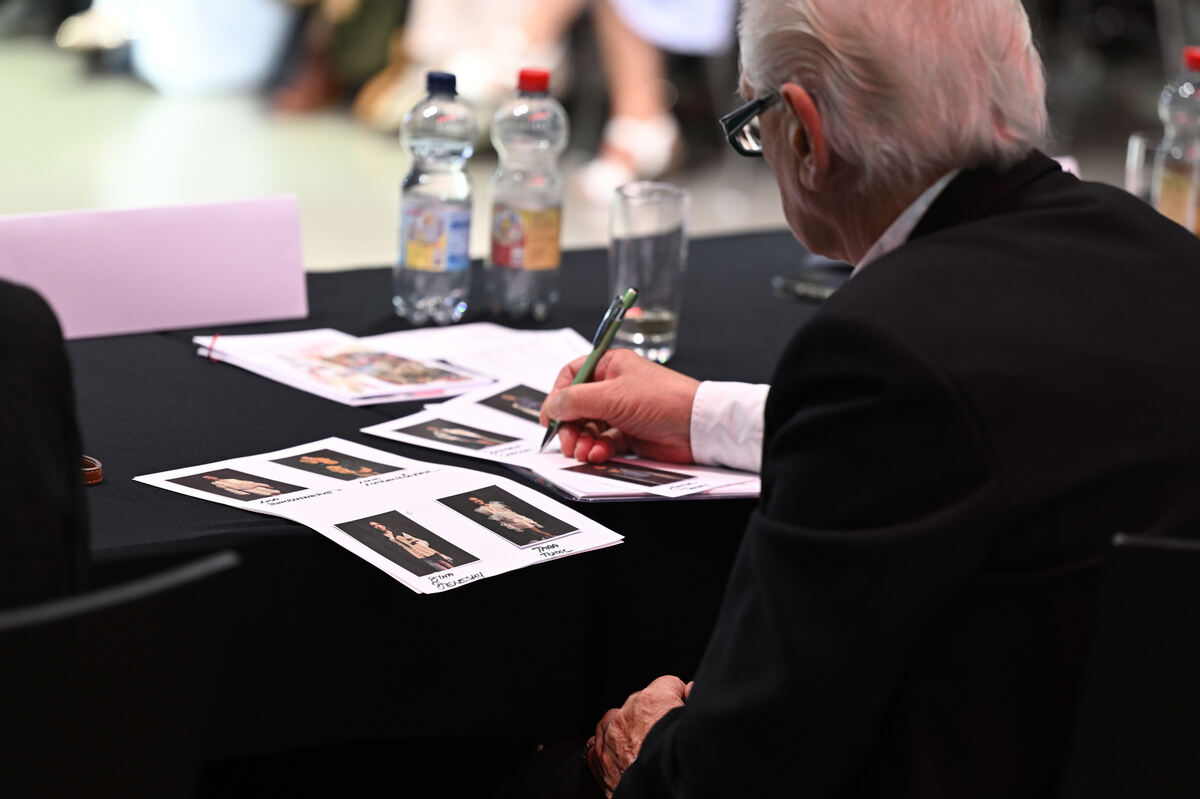 designline_25_pieth_85