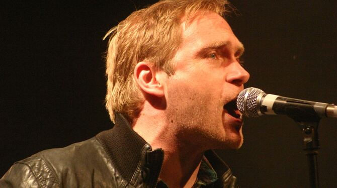 Der ehemalige Tomte-Sänger Thees Uhlmann spielt am Donnerstag beim Sommernachtskino im Ammerpark.