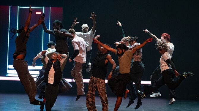 Tanz Theaterhaus Amala Dianor Dub Alle Tanzstile, alle Hautfarben, alle Menschen vertragen sich: »Dub« von Amala Dianor beim Colours-Festival im Theaterhaus Stutt