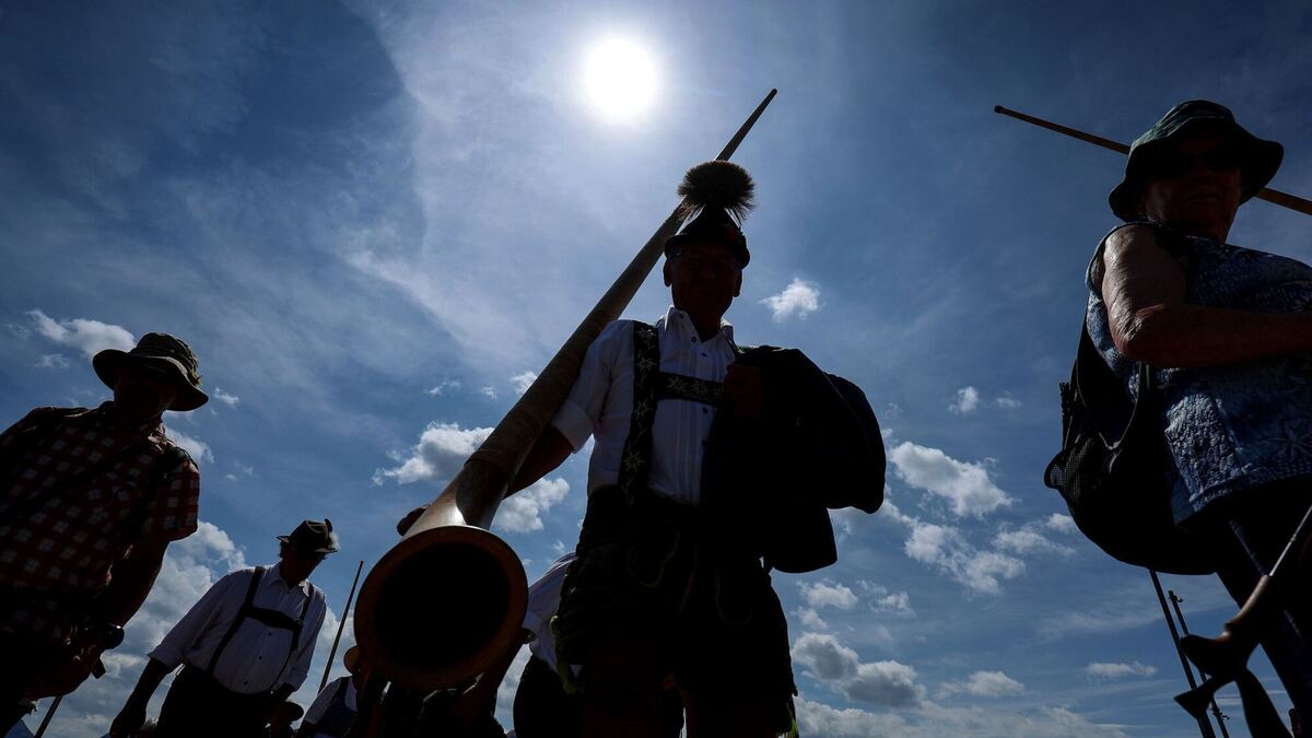 Berggottesdienst mit Alphornbläsern auf dem Fellhorn Berggottesdienst mit Alphornbläsern auf dem Fellhorn
