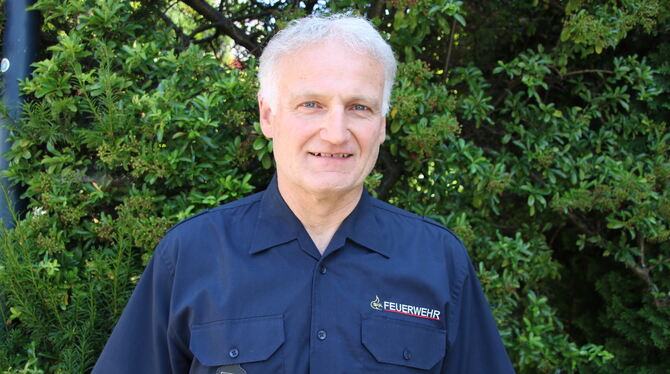 Nach 46 Jahren ist Schluss mit dem aktiven Feuerwehrdienst: Rolf Schäfer ist nun der Ex-Kommandant der Dettinger Feuerwehr