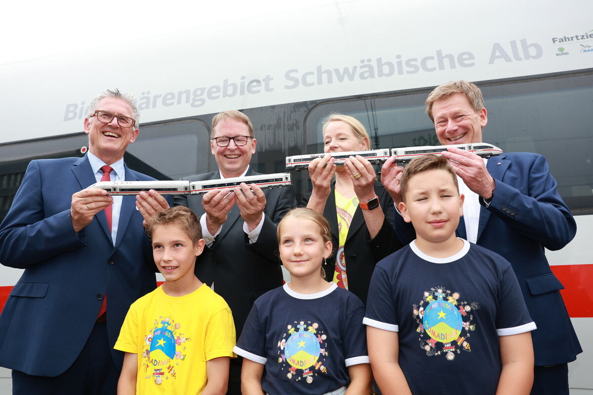 Zugtaufe_ICE_Bahnhof-RT_online_diet_240725__12