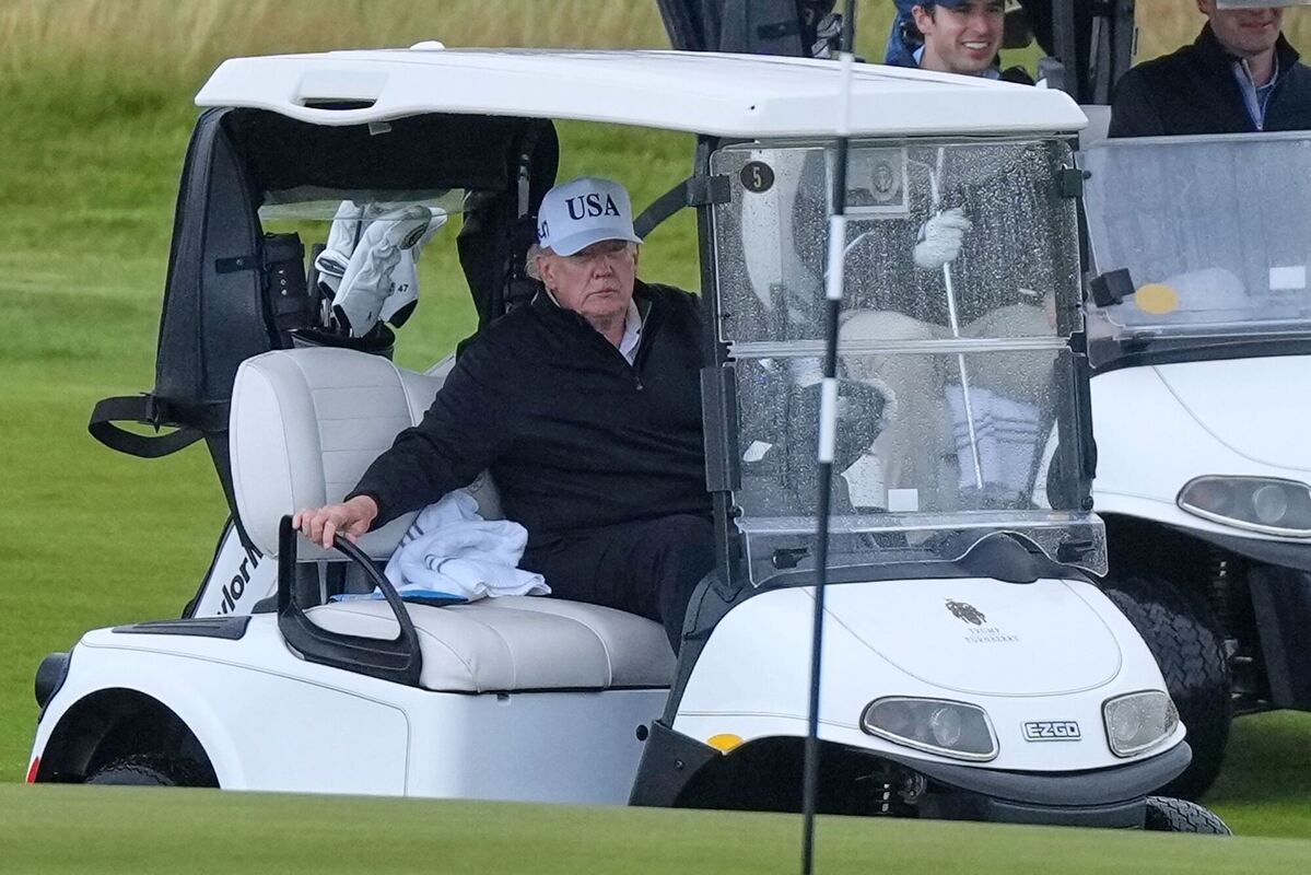 US-Präsident Trump besucht Schottland