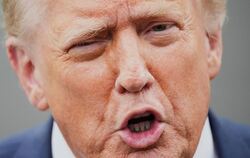 US-Präsident Donald Trump spricht zu Journalisten