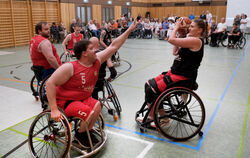 Rollstuhlbasketball-Demonstration des RSKV Tübingen. FOTO: BG KLINIK TÜBINGEN