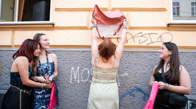 Ein Jahr nach Terroralarm - Swift-Fans treffen sich Ein Jahr nach Terroralarm - Swift-Fans treffen sich