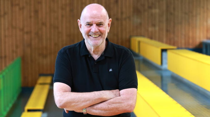 Locker auf dem Hocker: Gottfried »Bopfi« Staiger in der Kurt-App-Halle.