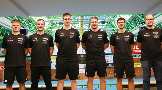 Der VfL Pfullingen geht guten Mutes in die Saison 2025/26. Von links: Die Zugänge Johnny Beck, Axel Goller und Felix Maar, Train