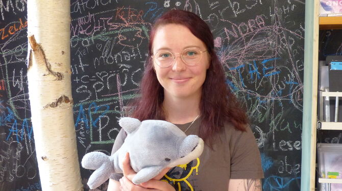 Im neuen Roman von Veronika Carver kommen auch fliegende Meerestiere vor. FOTO: WEBER Im neuen Roman von Veronika Carver kommen auch fliegende Meerestiere vor. FOTO: WEBER