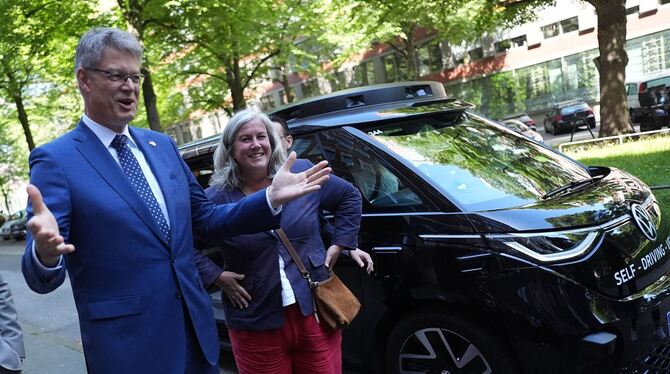 Bundesverkehrsminister Schnieder trifft britische Amtskollegin Bundesverkehrsminister Schnieder trifft britische Amtskollegin