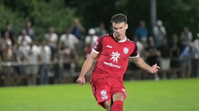 Fussball, Saison 2025/26, Verbandspokal, Wuerttemberg, wfv, wfv-Pokal Vergibt den entscheidenden Elfmeter: SSV-Zugang Philipp Majewski.