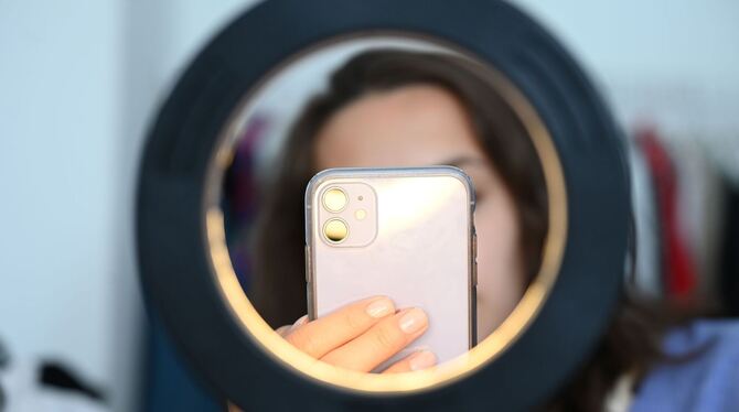 Influencer Influencer