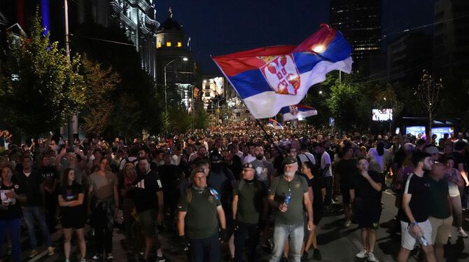 Proteste gegen Regierung in Serbien Proteste gegen Regierung in Serbien