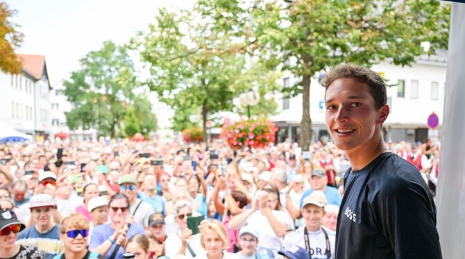Radsportler Lipowitz in seiner Heimatstadt Laichingen empfangen Radsportler Lipowitz in seiner Heimatstadt Laichingen empfangen