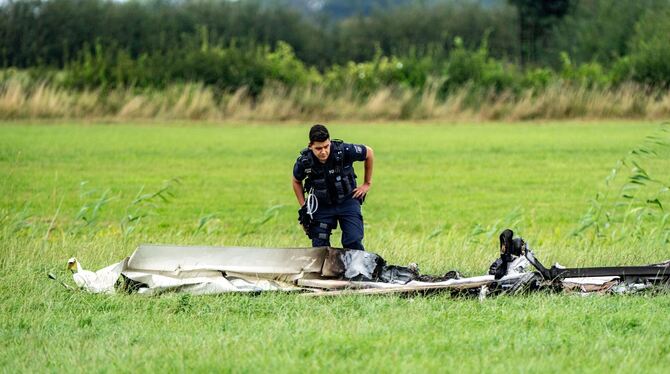 Leichtflugzeug abgestürzt - zwei Tote Leichtflugzeug abgestürzt - zwei Tote