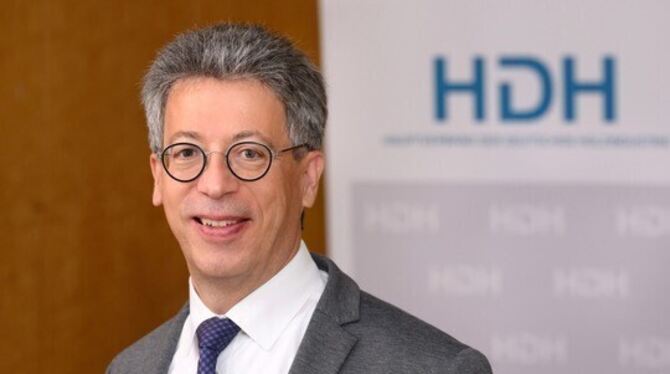 IHK-Präsident Johannes Schwörer.  FOTO: HDH/AUSSERHOFER