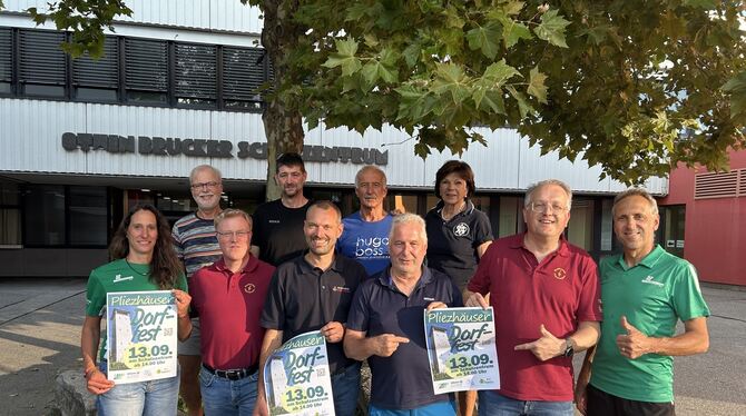 Dorffest, Pliezhausen, Ankündigung, Schule, Schulzentrum Das Dorffest von Pliezhausen wird organisiert von Ehrenamtlichen vom Schwäbischen Albverein, der Freiwilligen Feuerwehr, dem Lei