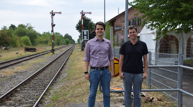 Für Marius Strähle und Steffen Thomma vom Zweckverband Regionalstadtbahn ist es eine einmalige Chance, ein neues Verkehrsmittel