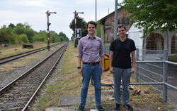 Für Marius Strähle und Steffen Thomma vom Zweckverband Regionalstadtbahn ist es eine einmalige Chance, ein neues Verkehrsmittel
