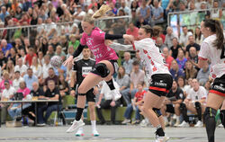 An Charlotte Cholevova hängt zur Zeit viel. Die Metzinger Mitspielerinnen im Rückraum übernehmen derzeit zu wenig Verantwortung.