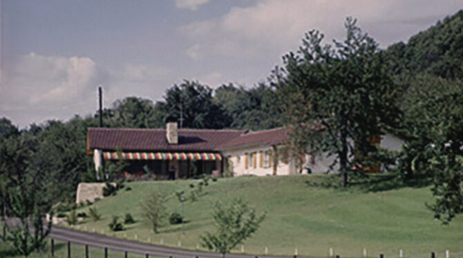 1958 - Villa auf einem grünen  Hügel. Könnte sich diese Immobilie, wie vom Stadtarchiv vermutet, am Fuße des Georgenbergs befind