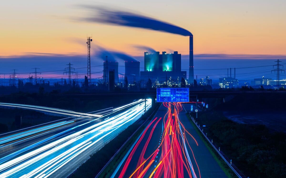 Morgens in Sachsen-Anhalt - Kraftwerk Schkopau