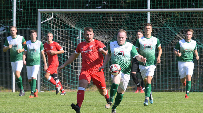 Zweifacher Torschütze für den TSV Sickenhausen beim 4:3-Sieg in Lustnau: Nicola Rauscher.  FOTO: BAUR