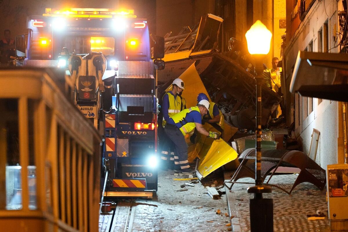 Nach Standseilbahn-Unfall in Lissabon Nach Standseilbahn-Unfall in Lissabon