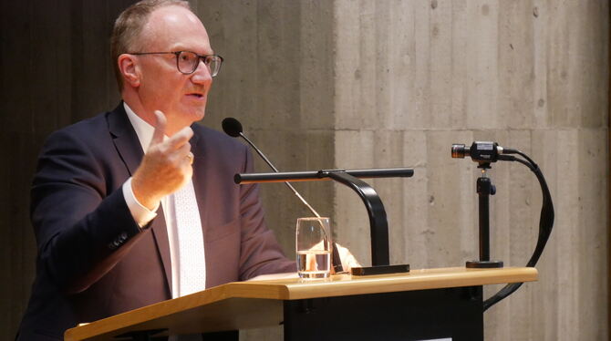 Prof. Lars Feld analysierte am Donnerstagabend als ehemaliger Wirtschaftsweiser die wirtschaftliche Situation in Deutschland.