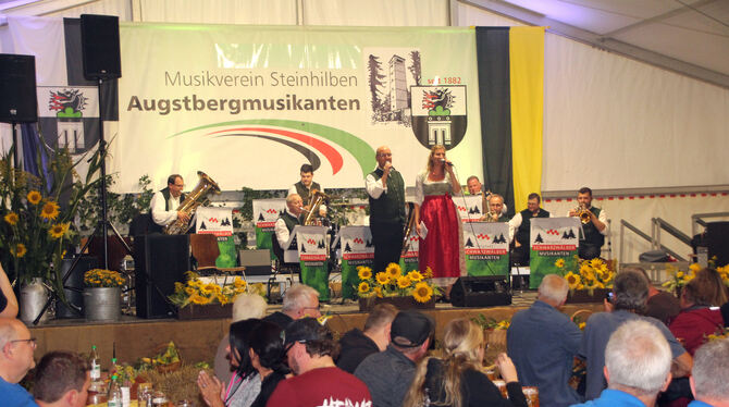 Drei Tage lockte das Augstbergturmfest die Besucher an.  FOTO: LEIPPERT