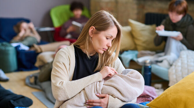 Immer mehr Familien werden wohnungslos und landen in einer beengten Notunterkunft. Das neue Angebot der AWO soll  verhindern, da