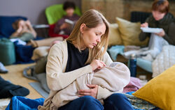 Immer mehr Familien werden wohnungslos und landen in einer beengten Notunterkunft. Das neue Angebot der AWO soll  verhindern, da