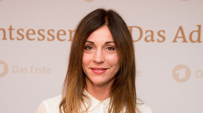 Ulrike Claudia Tscharre ist eine deutsch-österreichische Schauspielerin und Hörspielsprecherin.