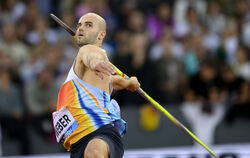 Weltjahresbester im Speerwurf: Julian Weber.  FOTO: LEANZA/DPA