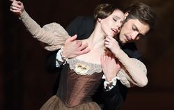 Elisa Badenes und Friedemann Vogel in einer Szene des Klassikers »Onegin«, den das Stuttgarter Ballett in Washington zeigen will