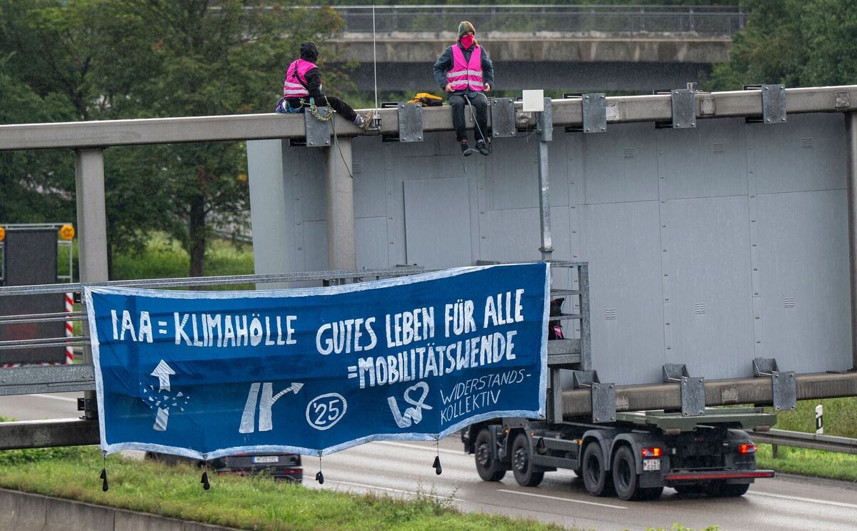 Demonstration gegen die IAA
