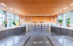 Wanne leer: Das Hallenbad in Unterhausen bleibt voraussichtlich bis Anfang Dezember geschlossen. Nach dem weitgehenden Ausfall d