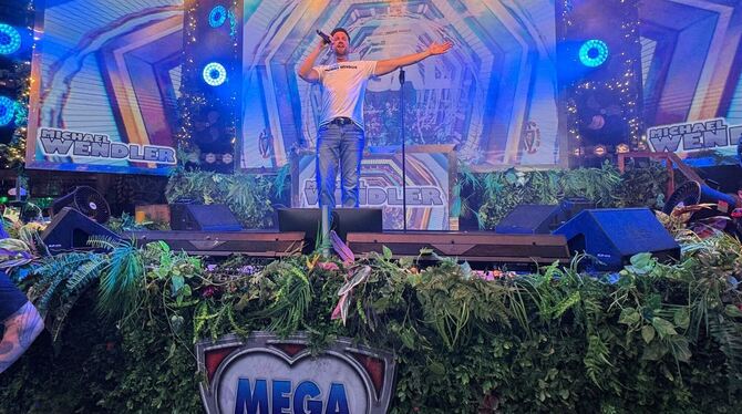 Schlagersänger Wendler feiert Rückkehr an den Ballermann