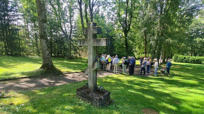 Friedhöfe Truppenübungsplatz Das Kreuz auf dem Friedhof am Hörnle.