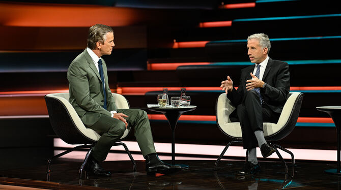 Palmer Lanz Boris Palmer (rechts) redet sich bei Markus Lanz in Rage über eine Bürokratie-Posse um Parkplätze in Tübingen.