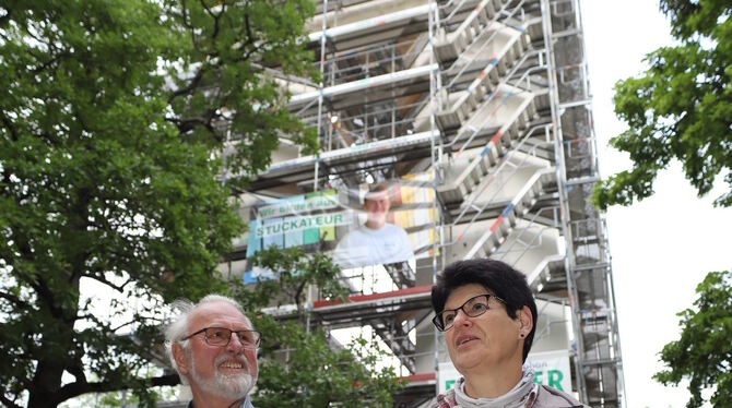Gerhard Stolz ist mit der Heimatmedaille des Landes Baden-Württemberg ausgezeichnet worden.  FOTO: REISNER