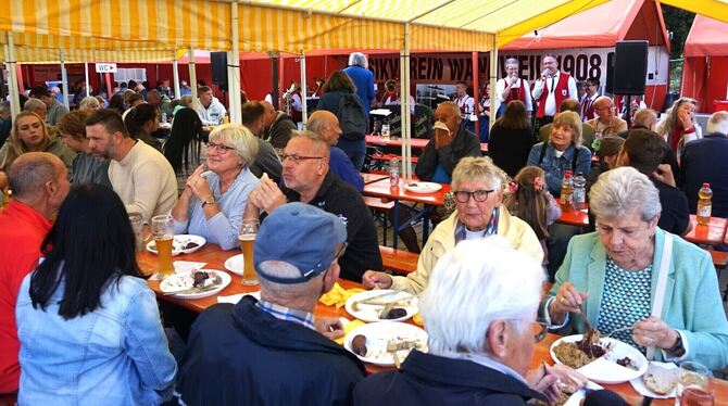 Leckeres und vor allem deftiges Essen gab's am Wochenende in Wannweil beim Schlachtfest des Musikvereins.