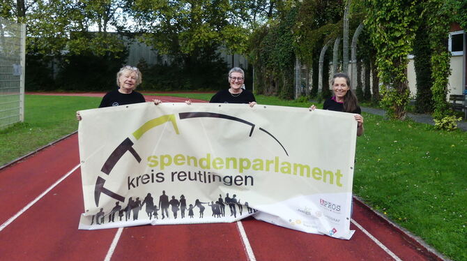 Barbara Dürr, Ute Steinbrück und Charlotte Fliedner (von links) vom Spendenparlament freuen sich auf viele Läufer für den guten