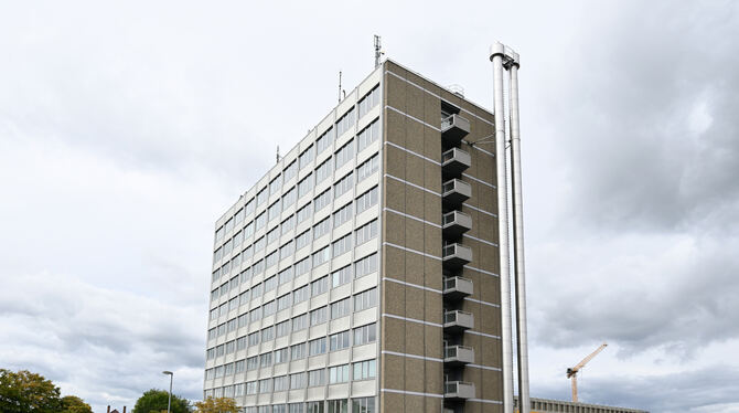 Nach Jahren des Leerstandes wird fürs Telekom-Areal eine Machbarkeitsstudie erstellt. Das Hochhaus soll, wenn möglich, erhalten