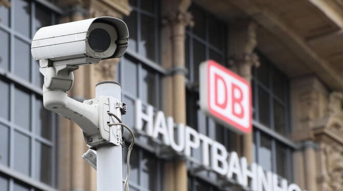 hes, lhe, KI, Educateme, Datenschutz, Kriminalität, Kommunen Sieht es am Reutlinger Bahnhof bald so aus, wie in Frankfurt? Wenn es nach Oberbürgermeister Thomas Keck geht, bekäme der Bereic