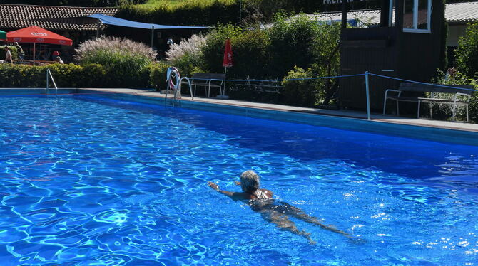 Freibad Öschingen Im Öschinger Freibad gabs spontan eine Saisonverlängerung.