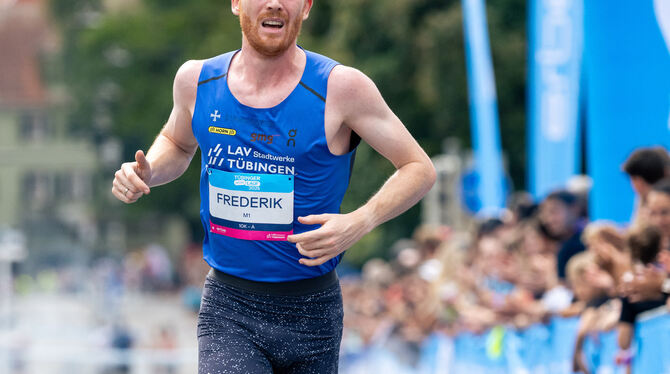 Frederik Ruppert kämpft sich zum Sieg.