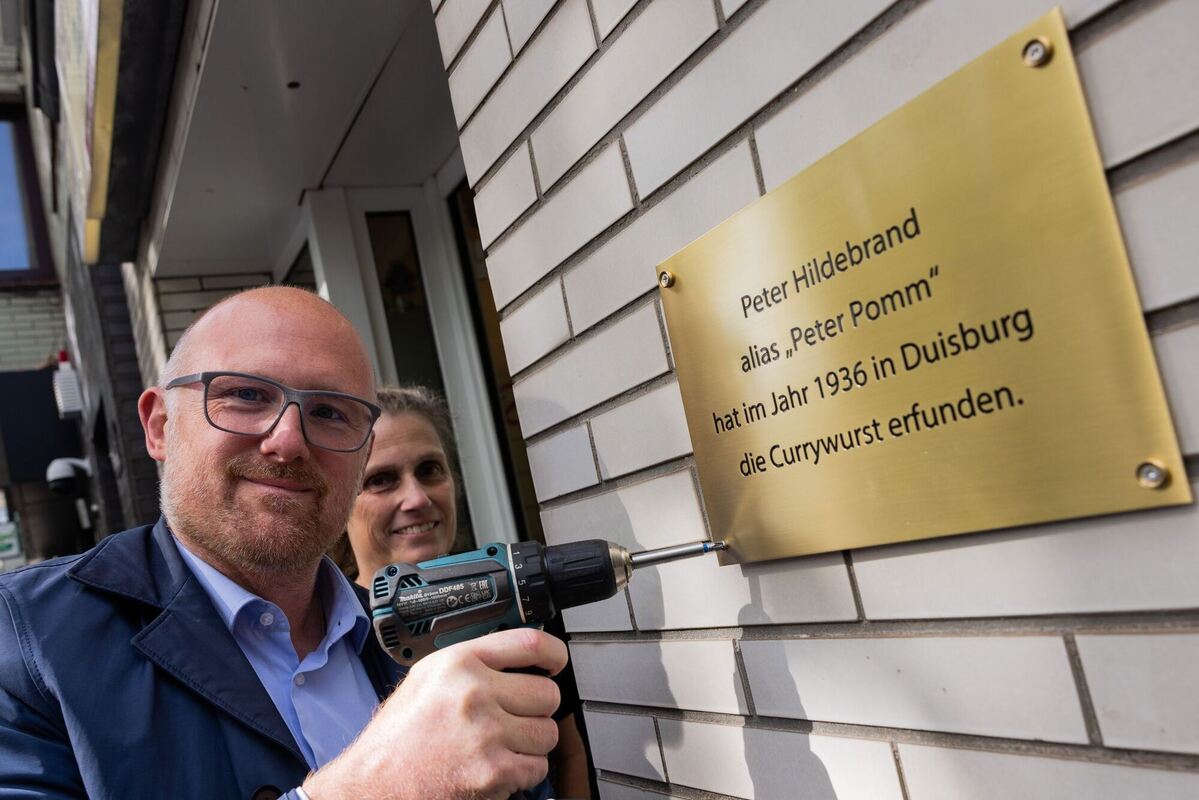 Currywurst 1936 in Duisburg erfunden Currywurst 1936 in Duisburg erfunden