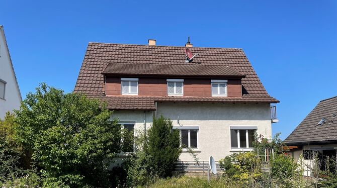 Haus Pliezhausen Versteigerung Jakobstraße Die Gemeinde Pliezhausen möchte dieses Haus versteigern. Es ist zwar renovierungsbedürftig, der Aufwand ist laut Gemeinde aber ü