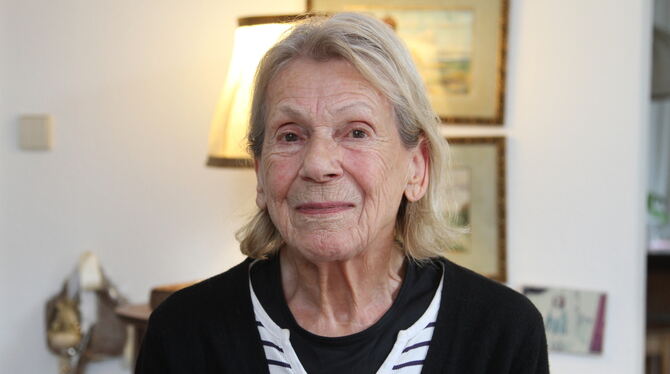 Metzingen Ruth Gänsslen Zeitzeugen Zweiter Weltkrieg 93 Jahre alt, ziemlich knitz und voller Erinnerungen an ihre Jugendzeit im Dritten Reich: Ruth Gänsslen aus Metzingen.